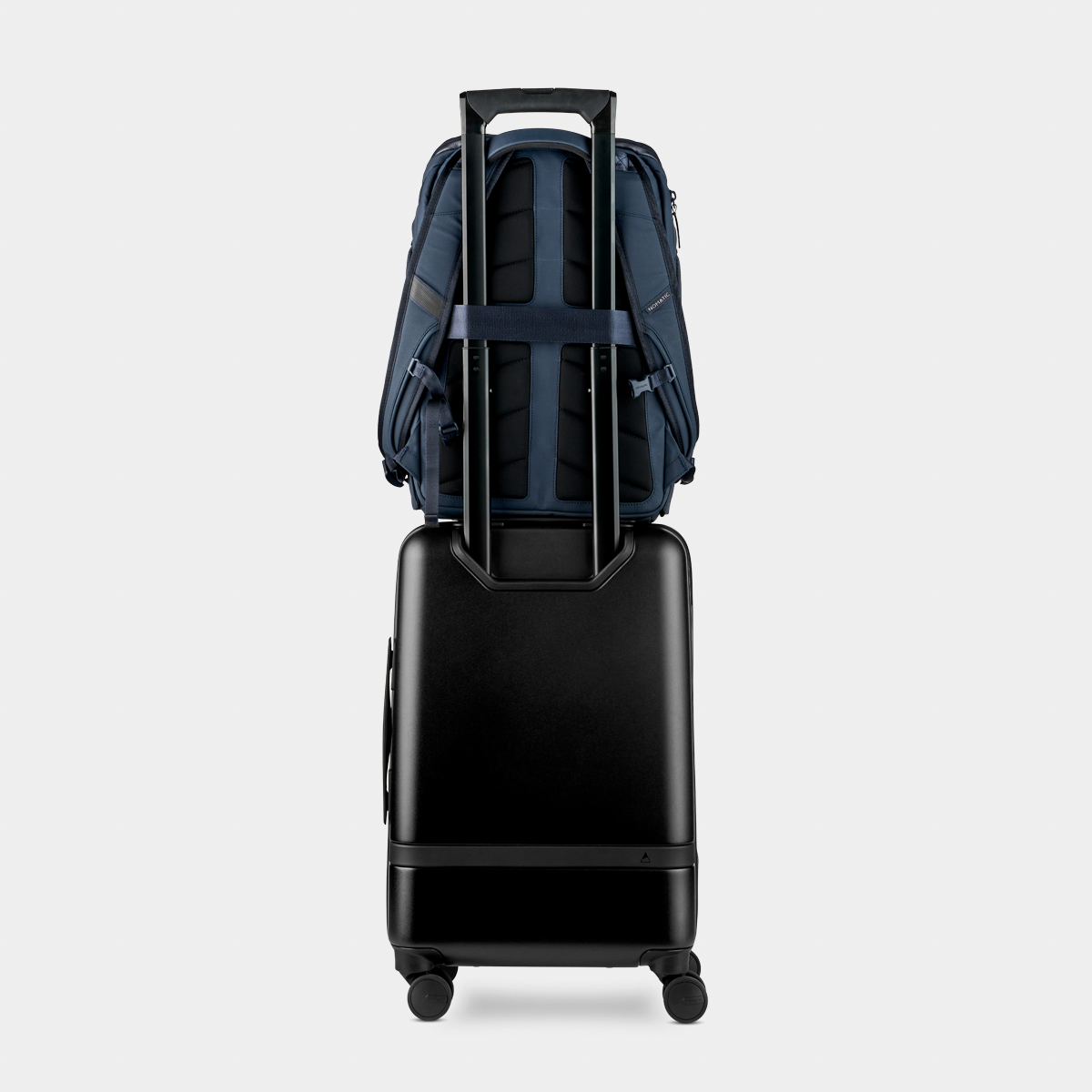 EDBK14-NVY-01_Backpack14L_NOMATIC_ECOMM_14.png