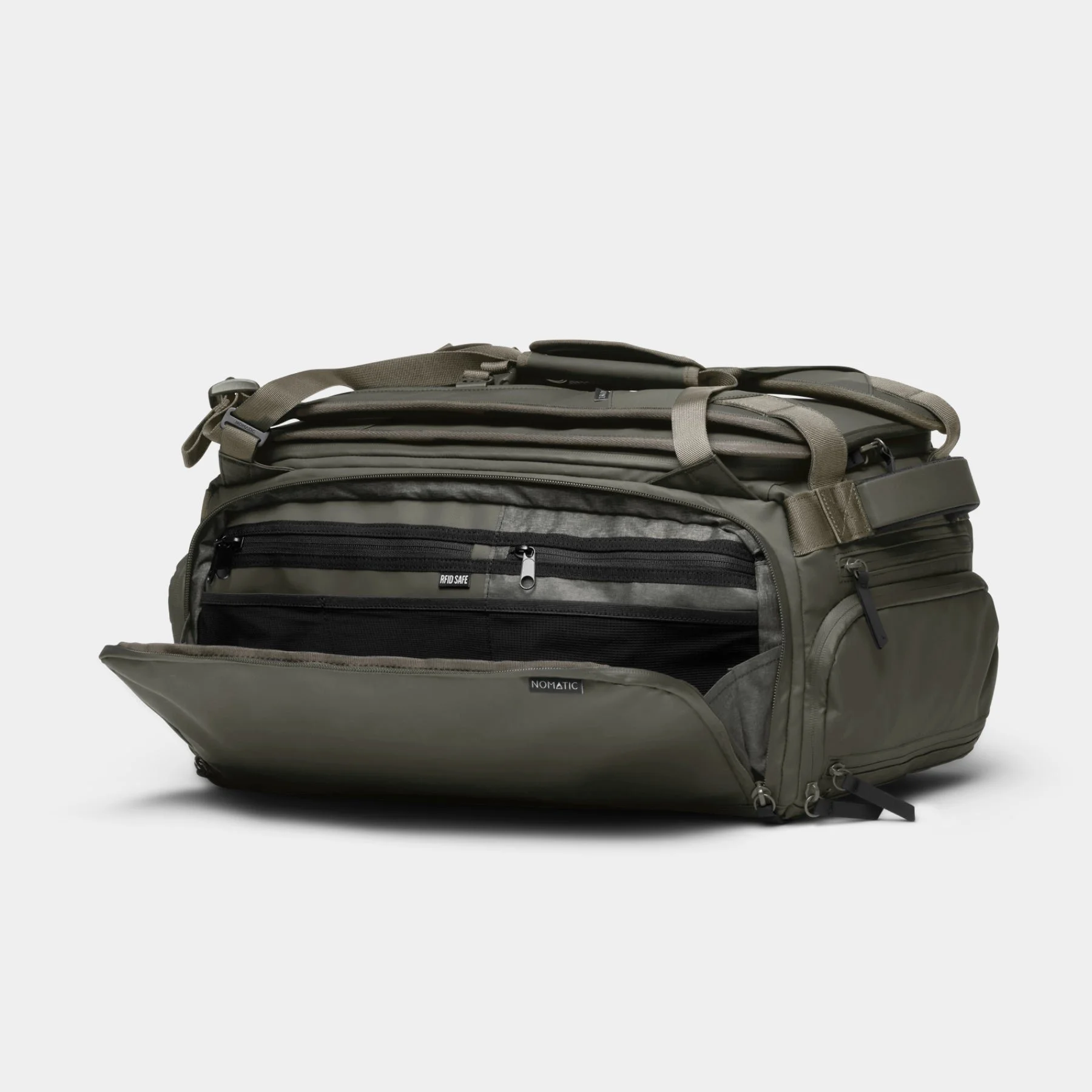 CARO30-04-TechPocket.jpg