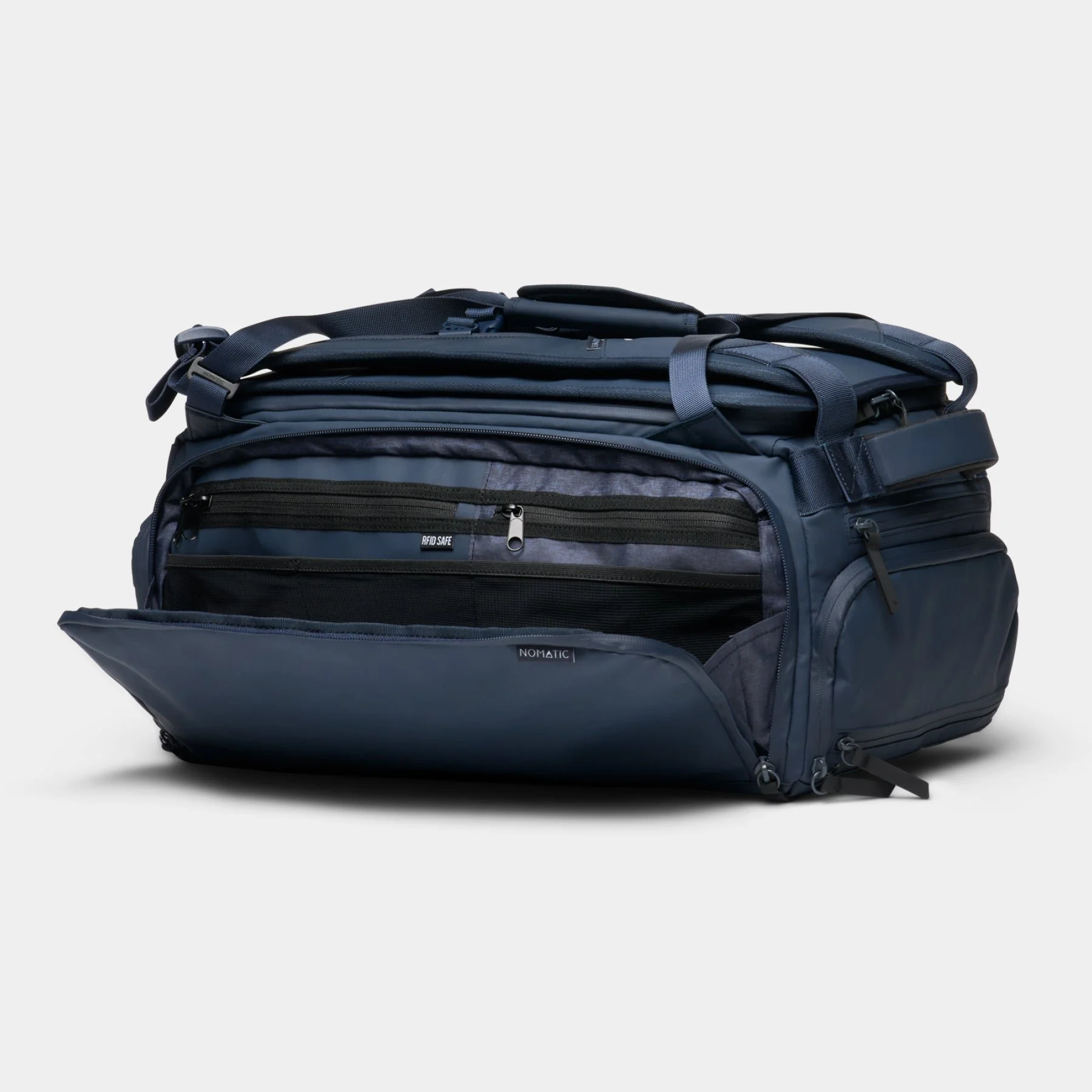CARO30-04-TechPocket-1.jpg