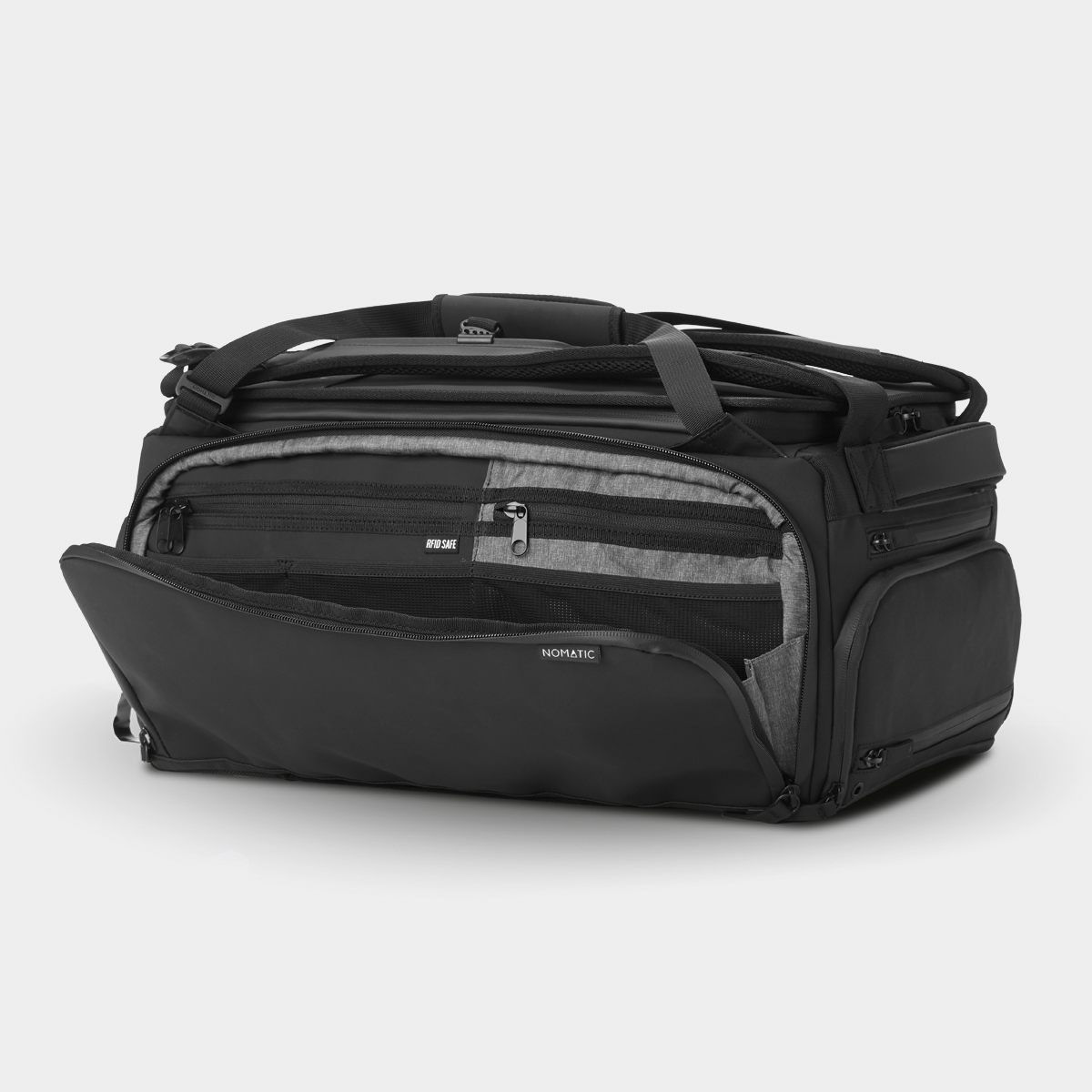 TRBG30-BLK-02_TravelBag30L_Nomatic_Open.png