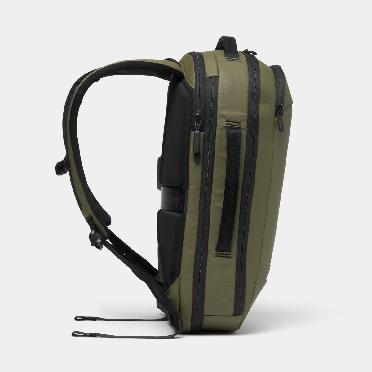 LTBP15-RGR-01_NavigatorRSPack15L__RangerGreen_NOMATIC_09.png