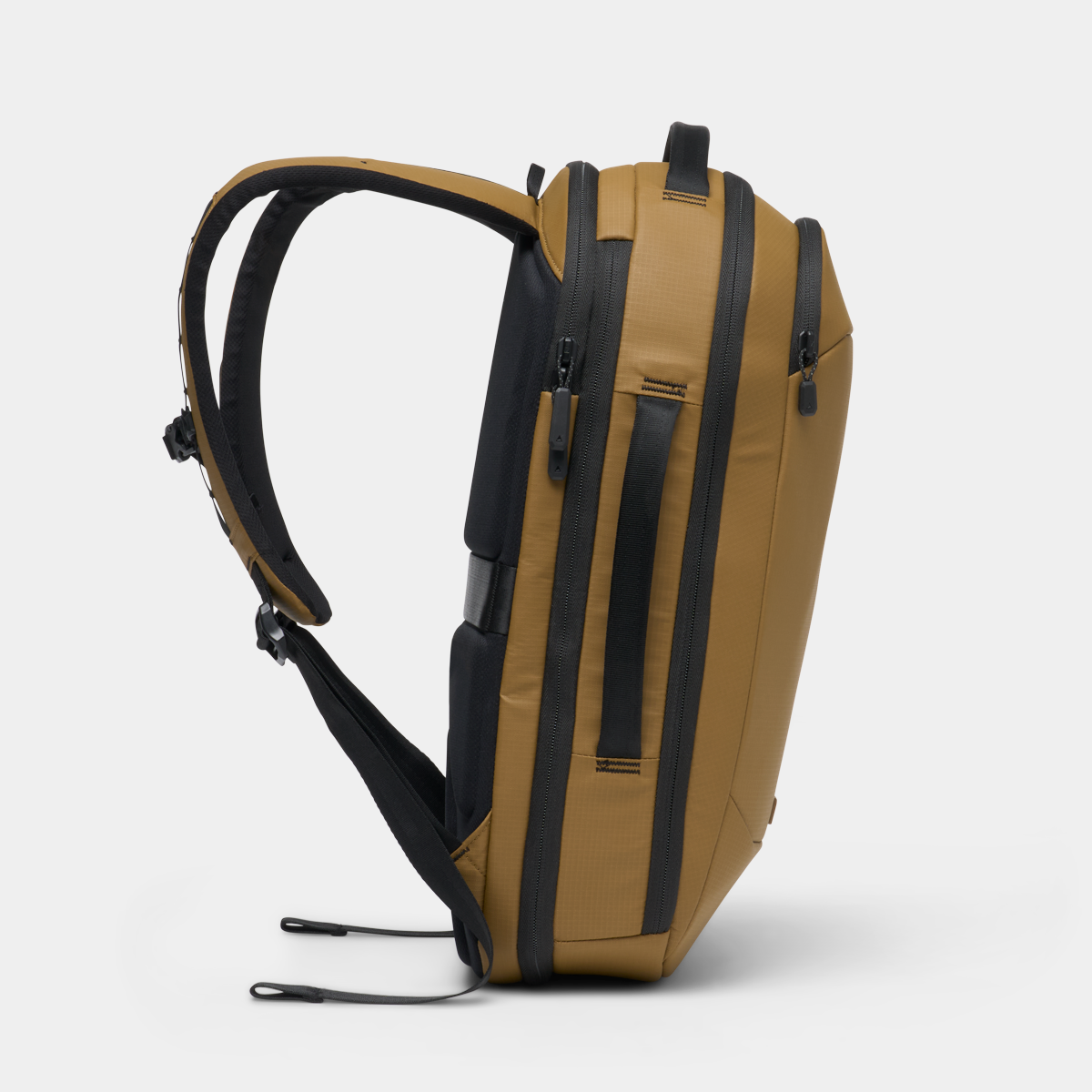 LTBP15-COY-01_NavigatorRSPack15L__COYOTE_NOMATIC_05.png