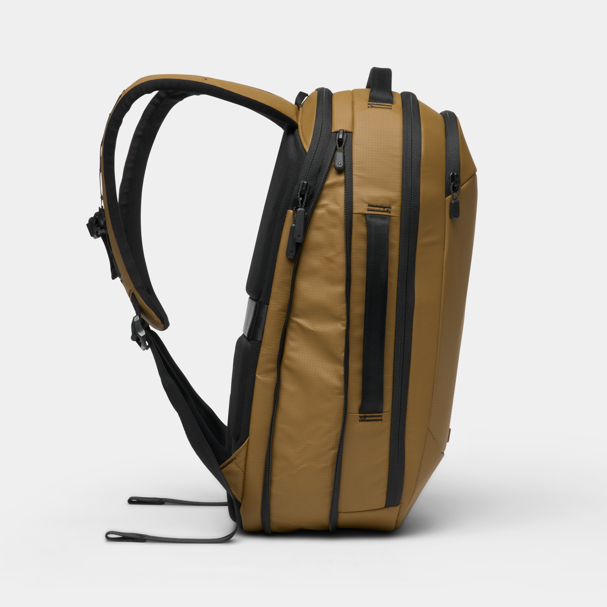 LTBP15-COY-01_NavigatorRSPack15L__COYOTE_NOMATIC_06.png