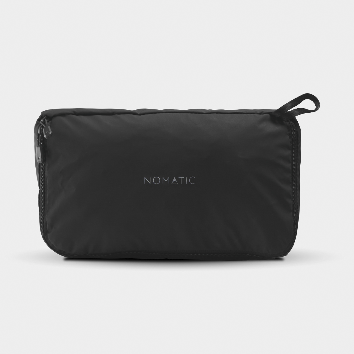 CDUF42-BLK-01_NavigatorCollapsibleDuffle42L_NOMATIC_ECOMM_015.png