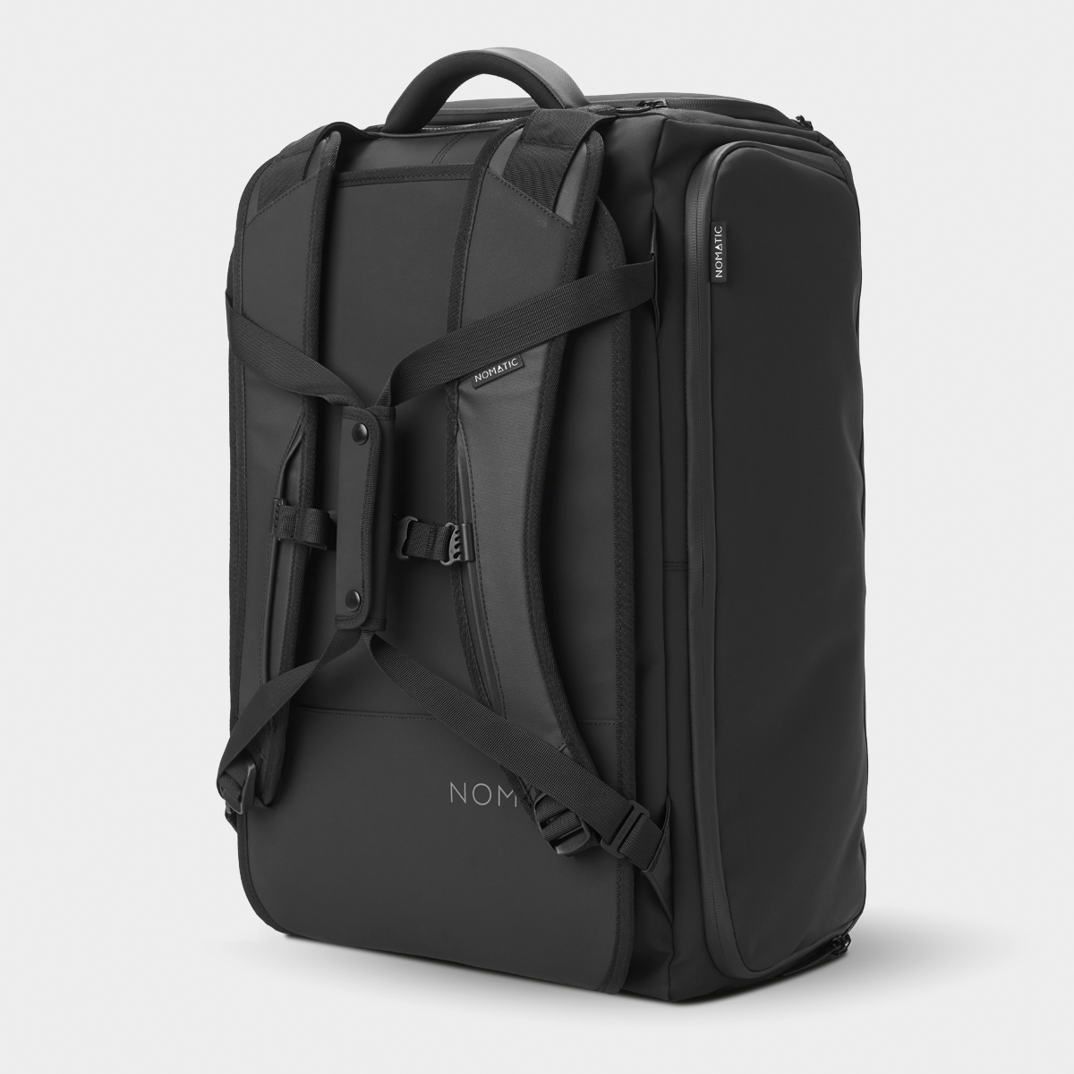 TRBG40-BLK-02_TravelBag40L_Nomatic_AngleBack.png