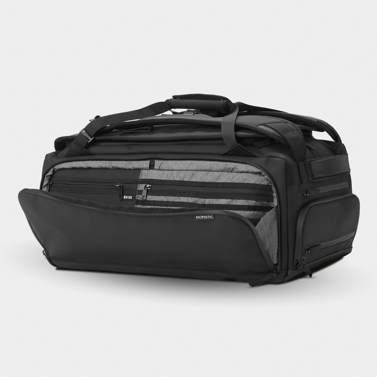 TRBG40-BLK-02_TravelBag40L_Nomatic_Open.png