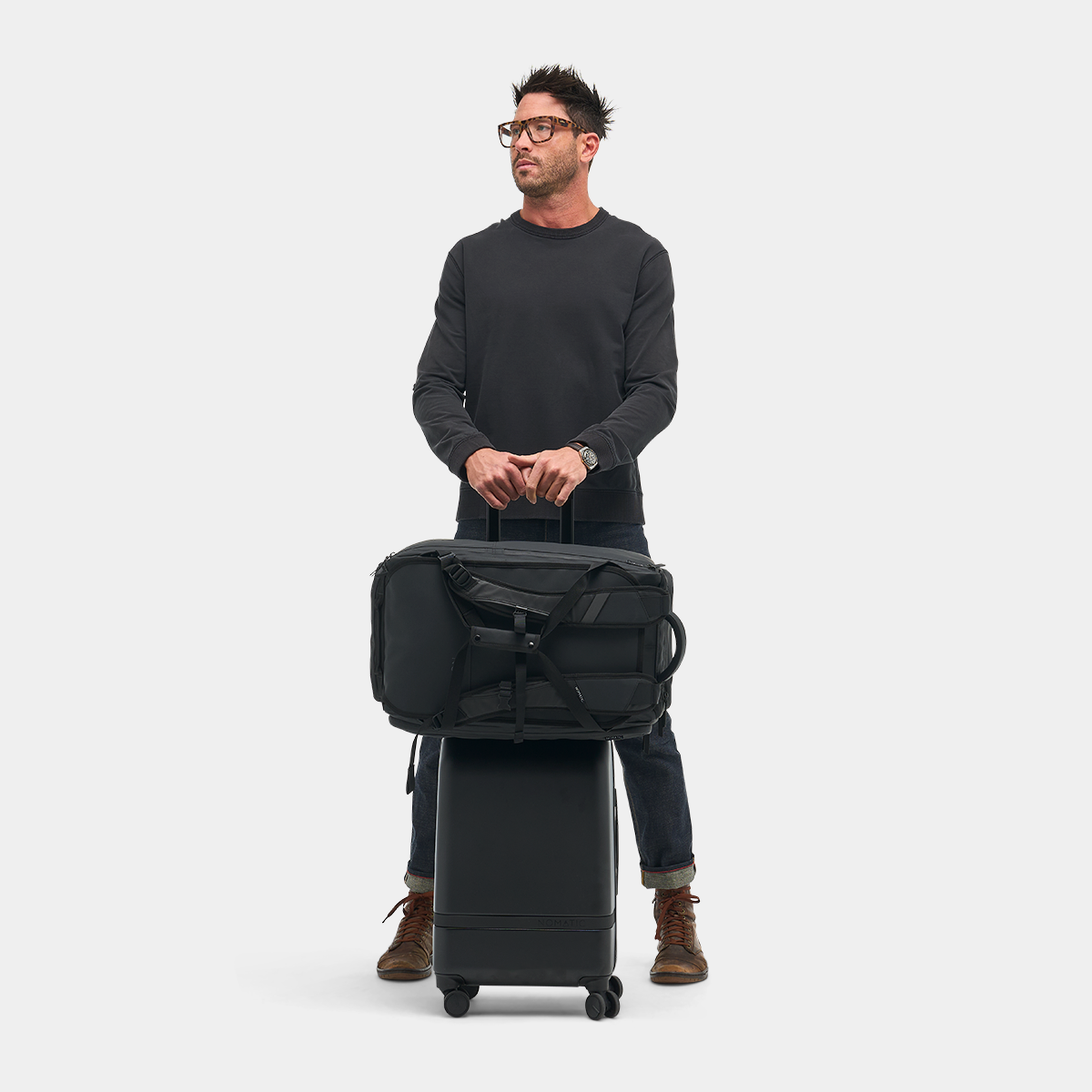 TRBG40-BLK-02_TravelBag40L_Black_NOMATIC_OM_03.png