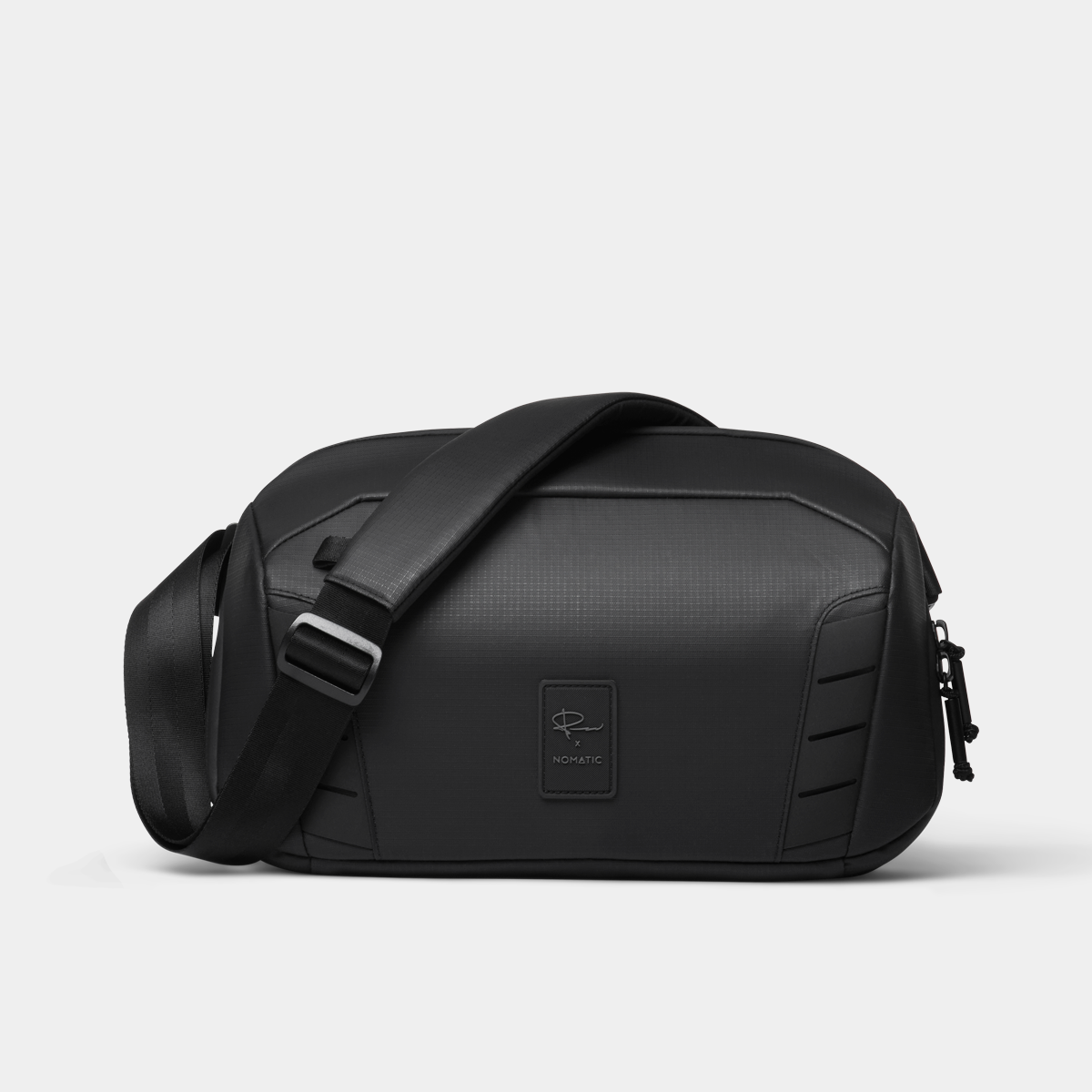 PMSLNG-BLK-02_McKinnonSling8LV2_Black_NOMATIC_01.png