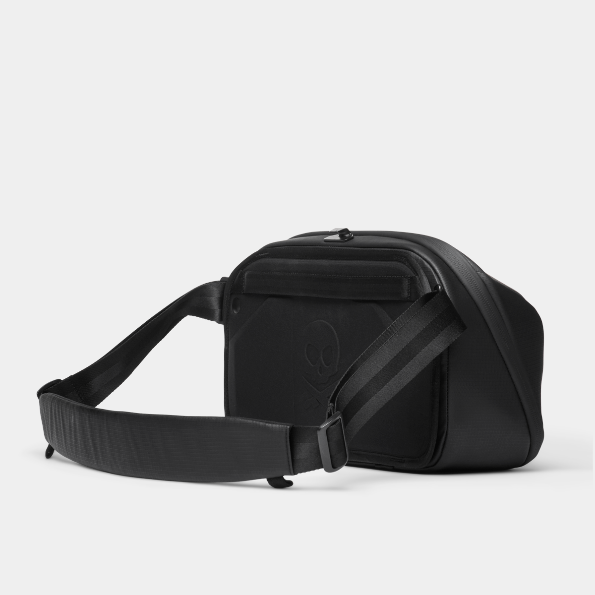 PMSLNG-BLK-02_McKinnonSling8LV2_Black_NOMATIC_05.png