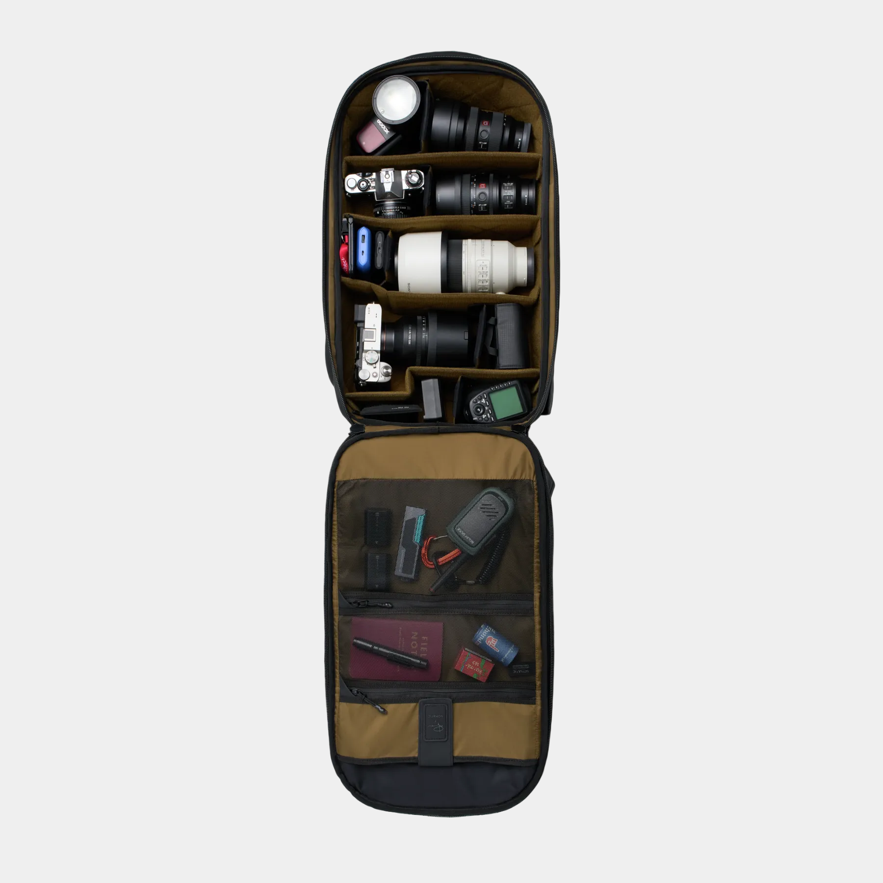 PMTP-00-BLK-02_McKinnonCameraPack35L_Black_NOMATIC_10.png