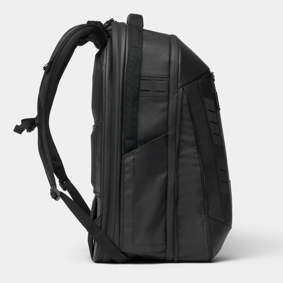 PMTP-00-BLK-02_McKinnonCameraPack35L_V2_Black_NOMATIC_000012_1.png
