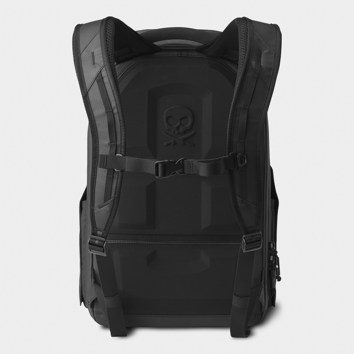 PMPLAD-BLK-01_McKinnonCameraPack25L_Ladder_Nomatic_Back_1_660c5b3d-c32f-4d2c-8dbc-1a1e5b7942e9.png