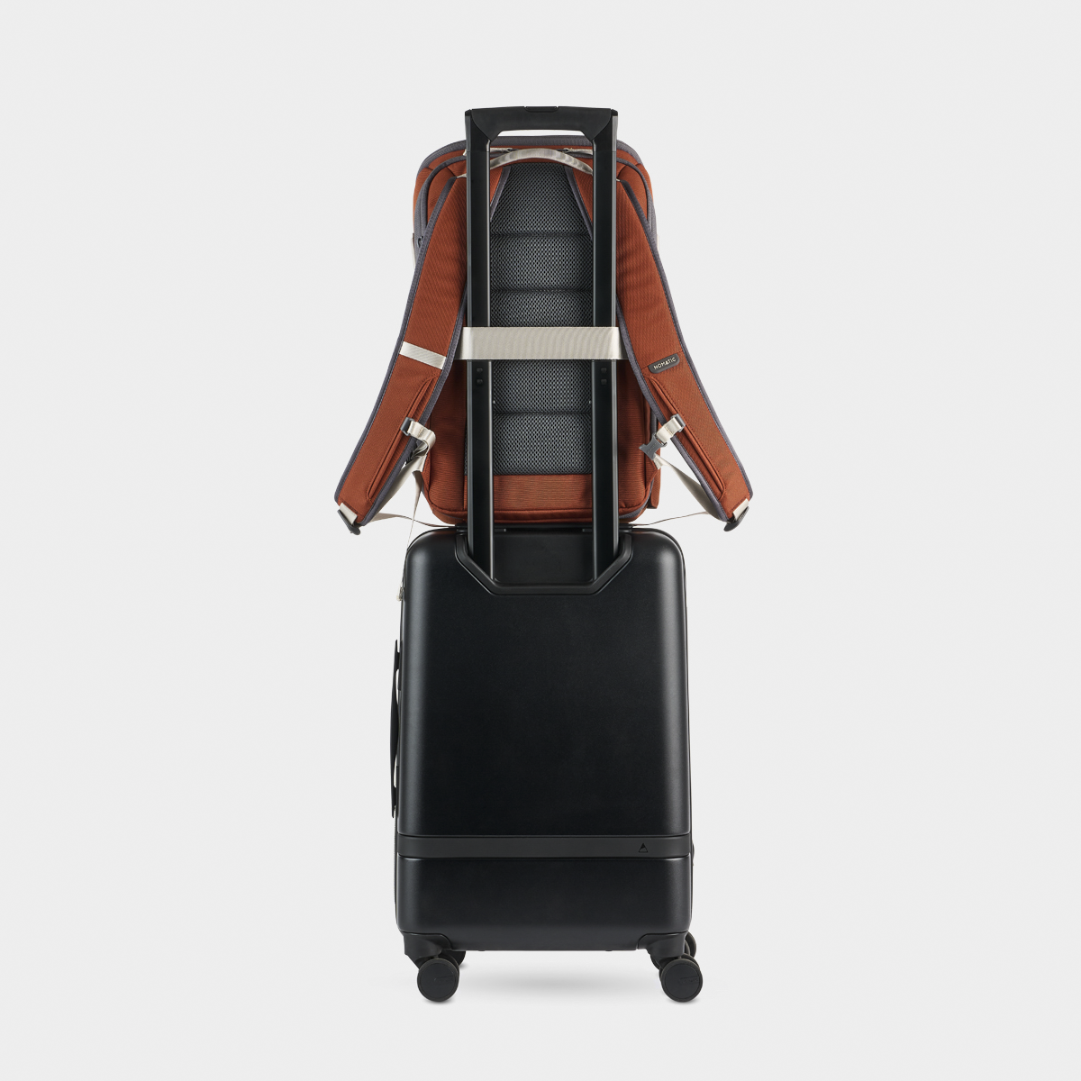PMLMCP-RST-01_LumaCameraPack18L_Rust_NOMATIC_09.png