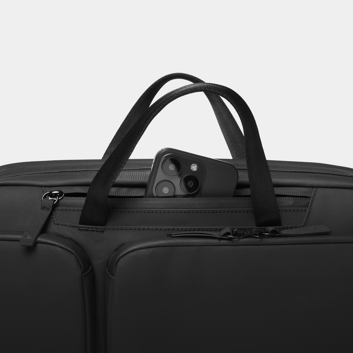 EDLB16-BLK-01_LaptopBag_Black_NOMATIC_11.png