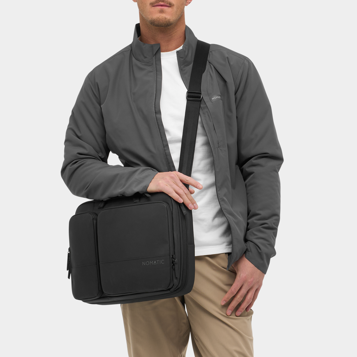 EDLB16-BLK-01_LaptopBag_Black_OM_NOMATIC_01.png