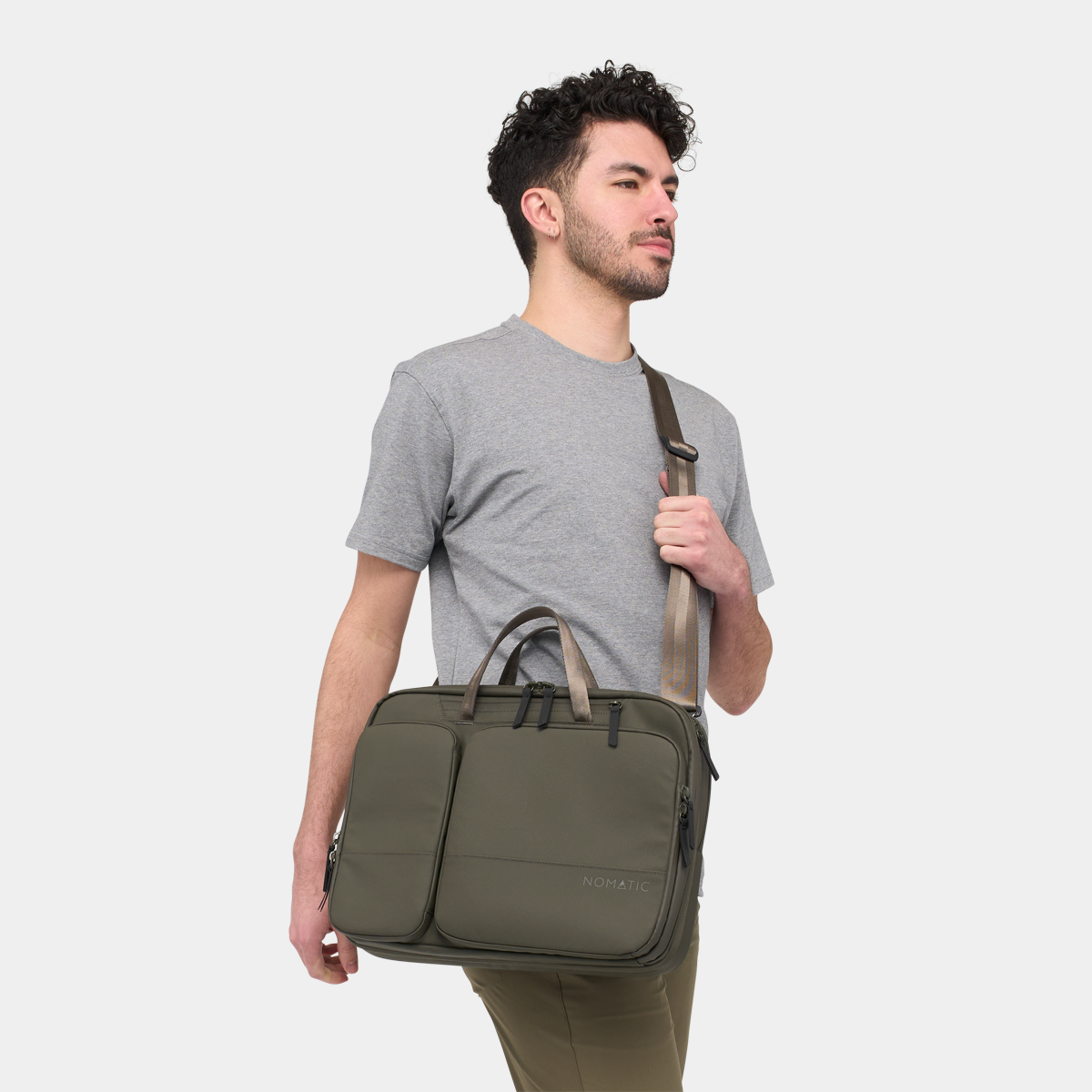 EDLB16-OLV-01_LaptopBag_OM_Olive_NOMATIC_02.png
