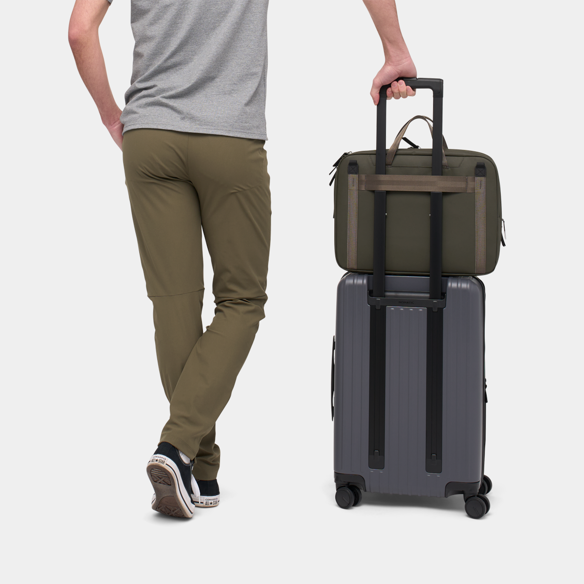 EDLB16-OLV-01_LaptopBag_OM_Olive_NOMATIC_16.png