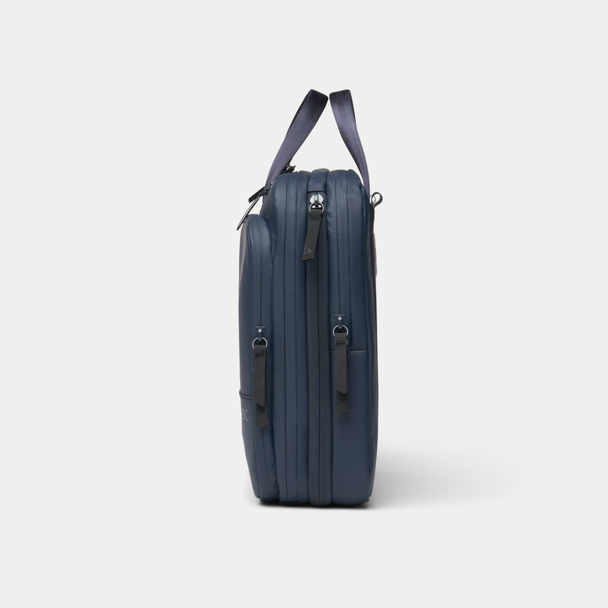 EDLB16-NVY-01_LaptopBag_NAVY_NOMATIC_06.png