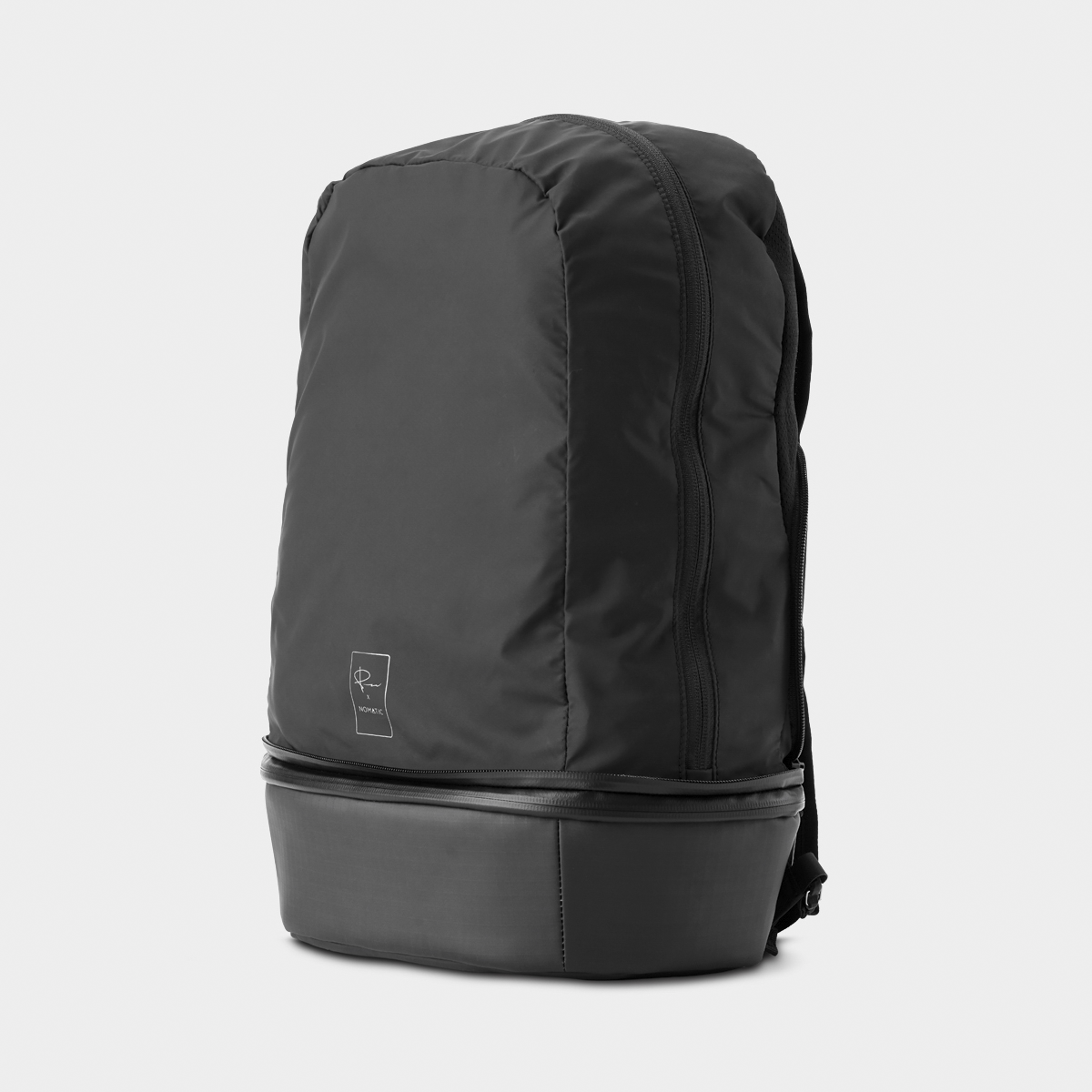 PMCP-00-BLK-01_McKinnonCubePack21L_Nomatic__Expanded3Quarter.png