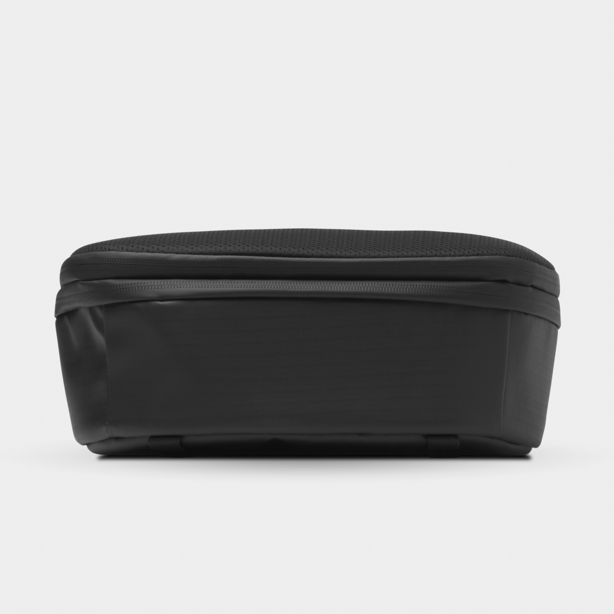 PMCP-00-BLK-01_McKinnonCubePack21L_NOMATIC_ECOMM_53.png