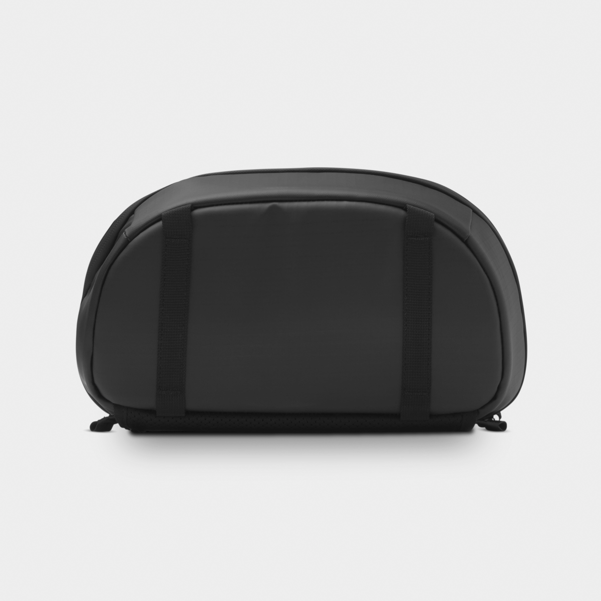 PMCP-00-BLK-01_McKinnonCubePack21L_NOMATIC_ECOMM_54.png