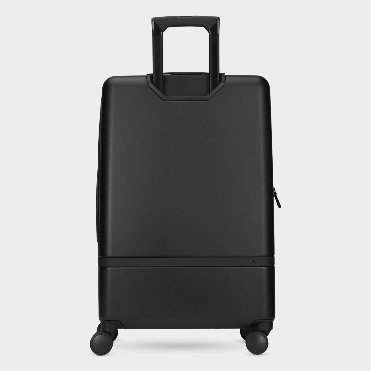 RLCI00-BLK-01_CheckIn_Black_NOMATIC_ecomm_25.png