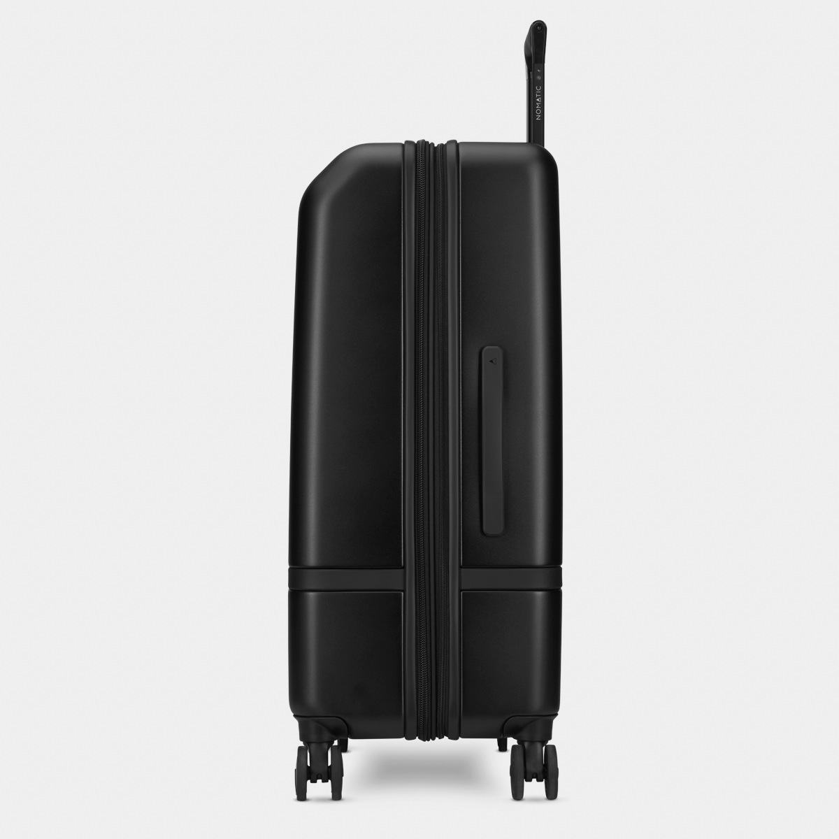 RLCI00-BLK-01_CheckIn_Black_NOMATIC_ecomm_24.png