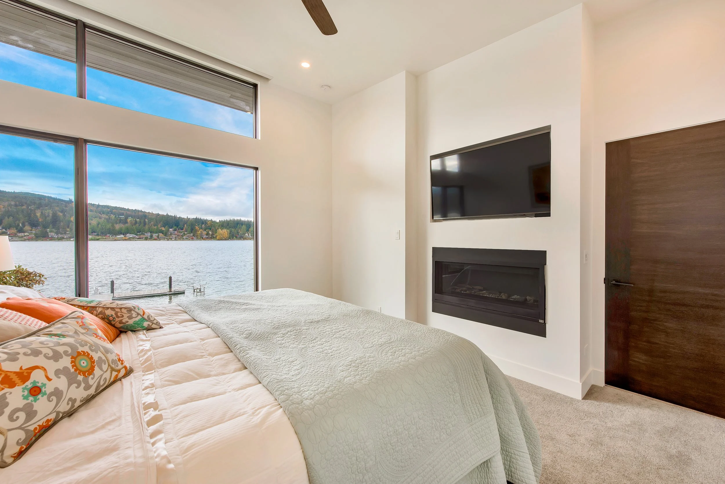 2106 Dellestra interior-23.jpg