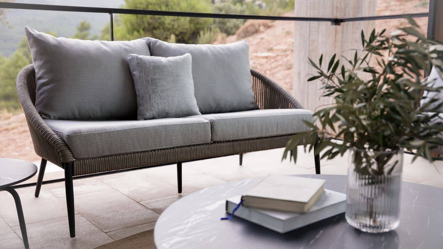loveseat 2.jpg