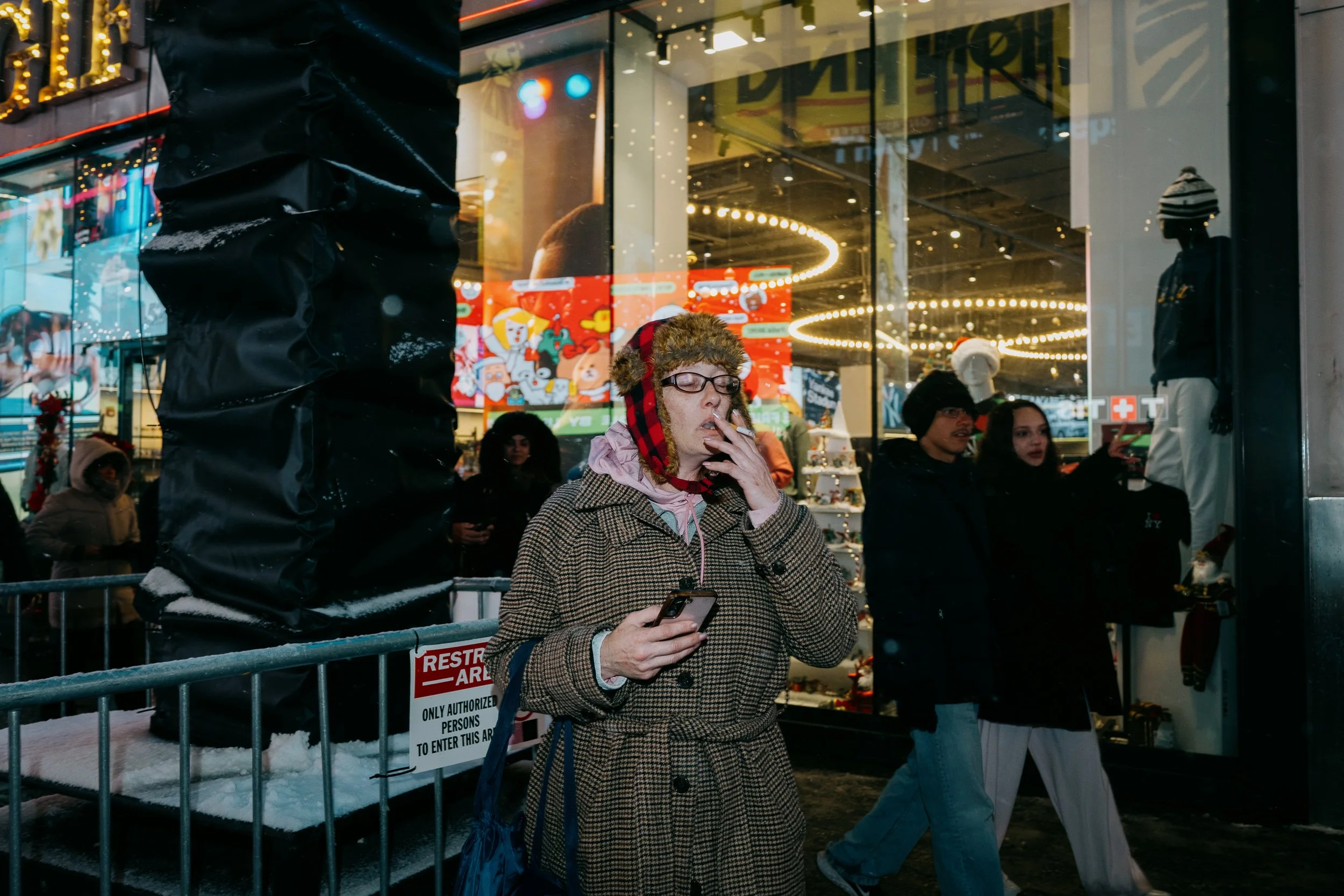 adriana-cox-street-photography-winter-in-nyc-20.jpg