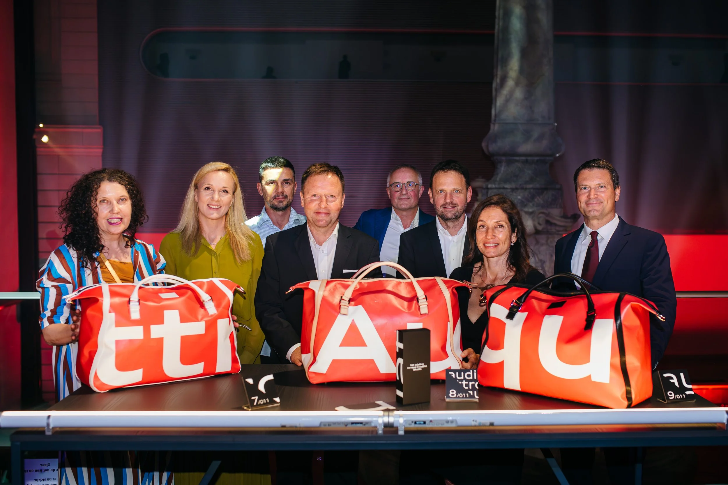 Dobrodelna dražba “Uporabi uporabljeno“