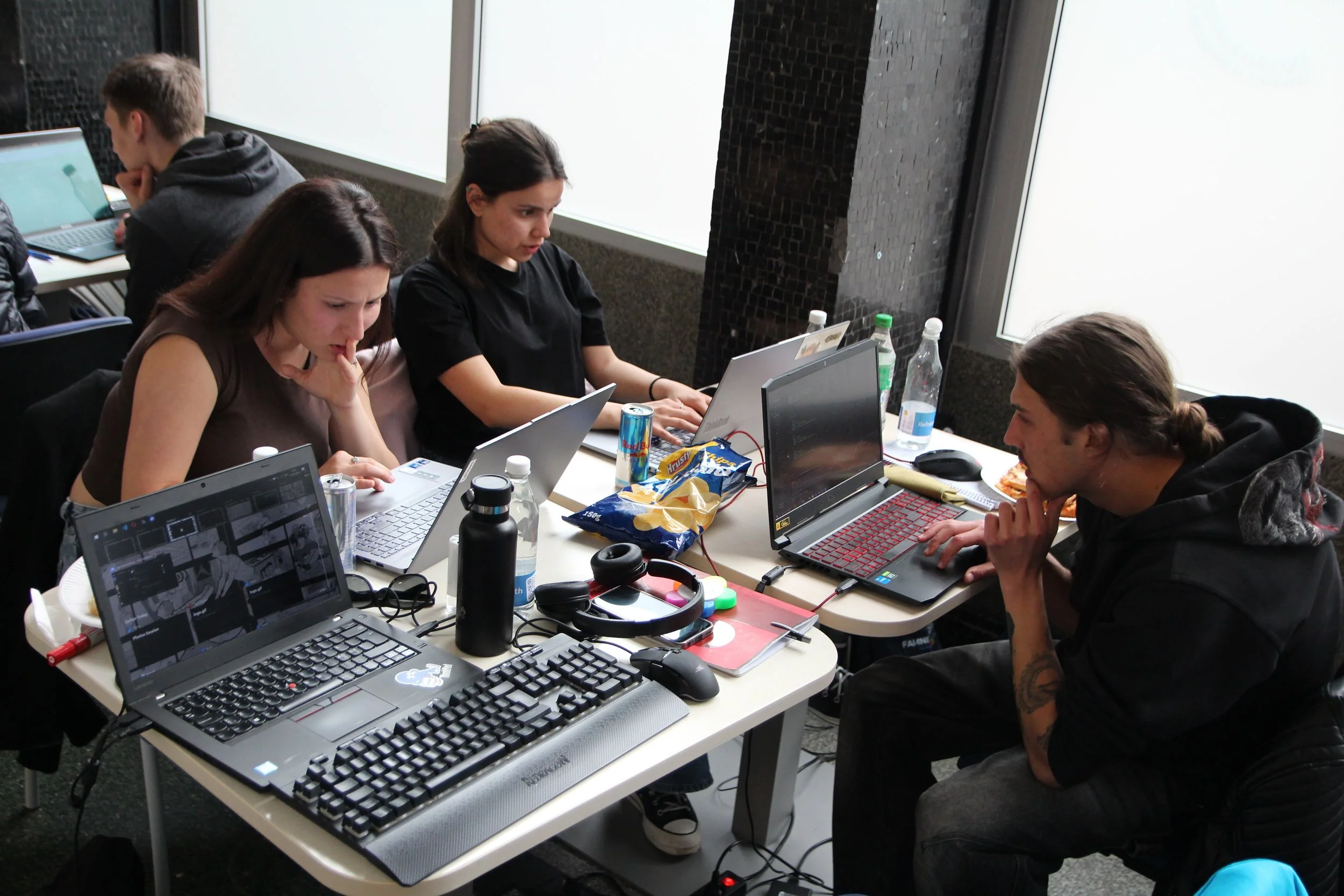 FAMNIT Hackathon 2026-ekipe na delu 4-avtor Anastasija Damnjanovska.JPG