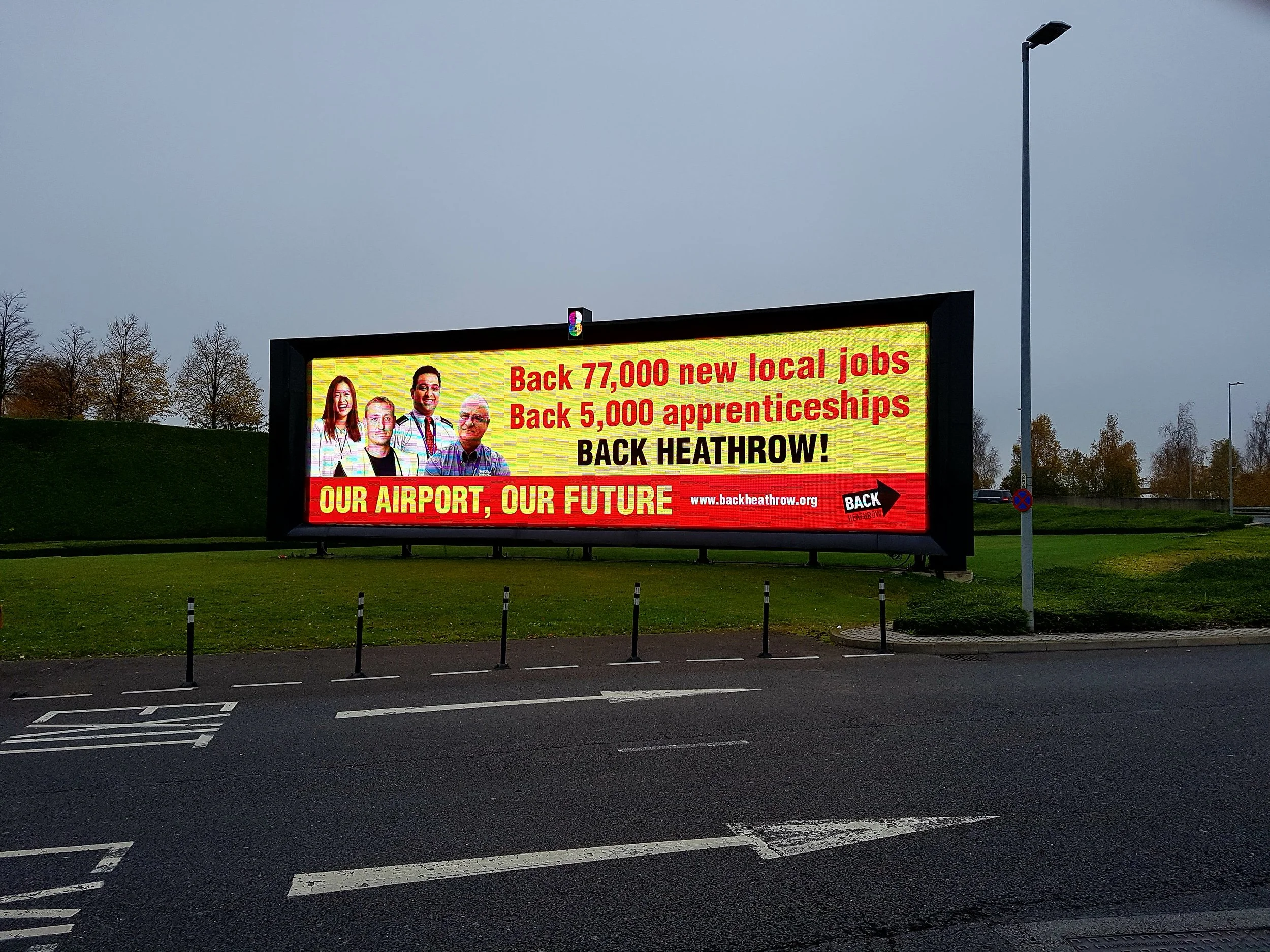 Back-Heathrow-Large-Format-Display.jpg