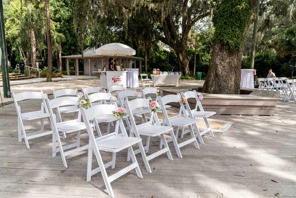 Couple portrait at Oyster Factory Park in Bluffton, South Carolina, during a 2025 wedding—capturing the waterfront beauty of the May River and the timeless Lowcountry atmosphere in an editorial, cinematic style by ARG Foto.