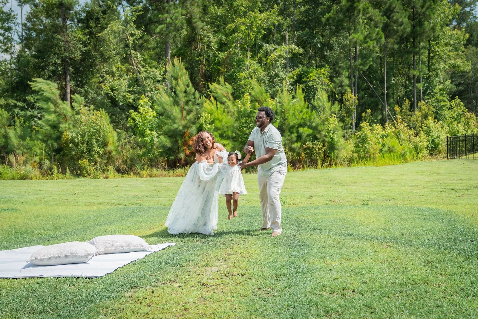 family photo shoot maternity photo shoot savannah ga photographer african american family black family.jpg