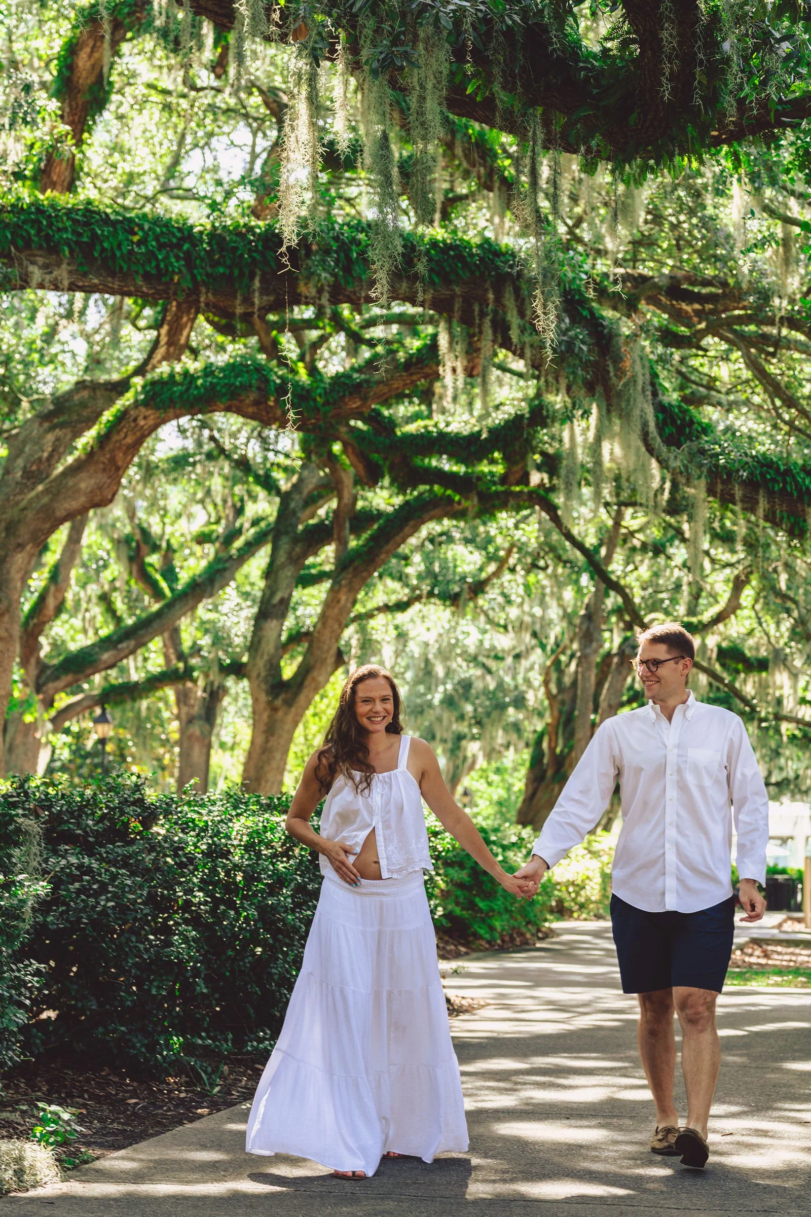 maternity photo shoot forsyth park savannah ga maternity photographer.jpg