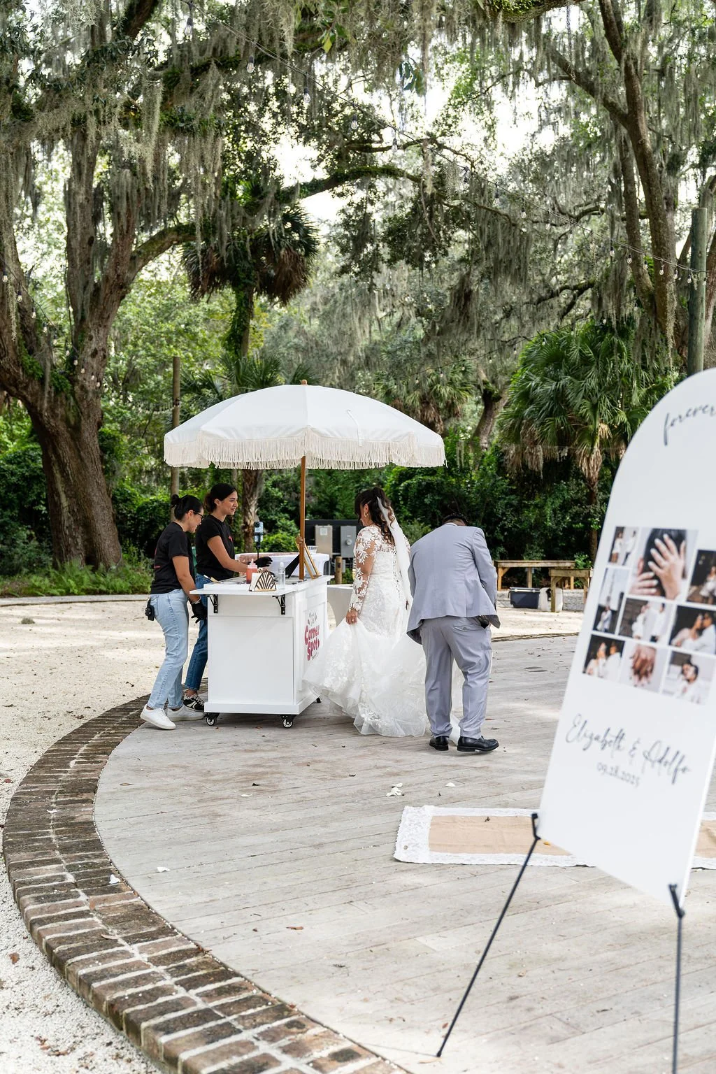 Couple portrait at Oyster Factory Park in Bluffton, South Carolina, during a 2025 wedding—capturing the waterfront beauty of the May River and the timeless Lowcountry atmosphere in an editorial, cinematic style by ARG Foto.