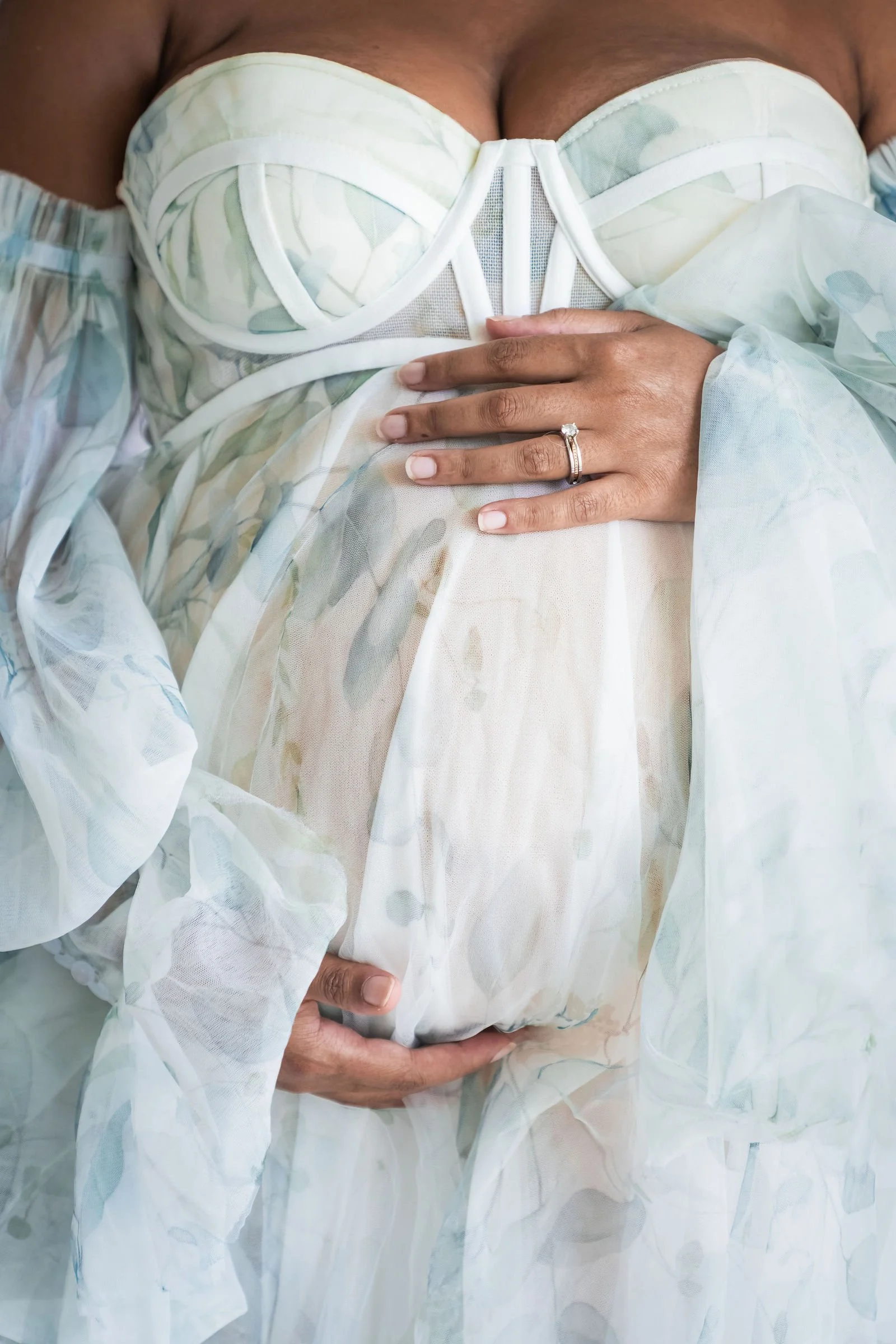 family photo shoot maternity photo shoot savannah ga photographer african american family black family.jpg