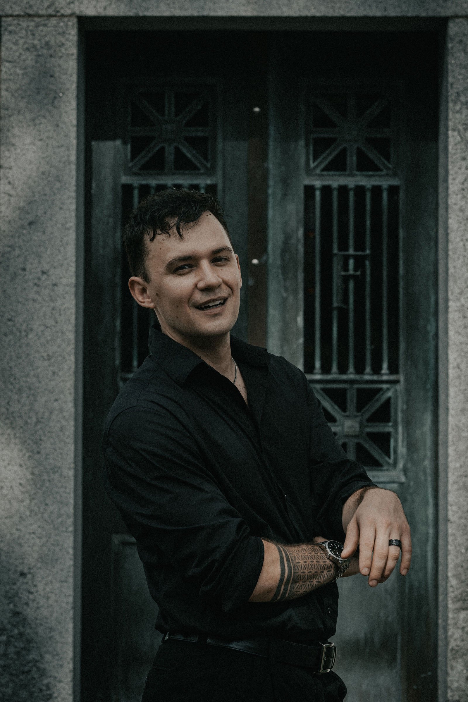 gothic dark and moody elopement in bonaventure cemetery in savannah ga groom.jpg