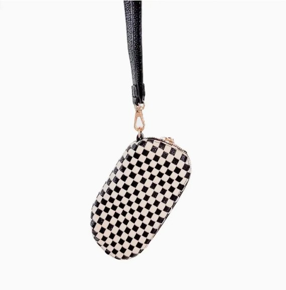 The perfect pop of function + style 🖤 Your new favorite summer accessory has arrived &mdash; woven texture, wrist-ready, and effortlessly chic.
⠀
✔️ Classic checkered black
✔️ Ideal for Easter baskets or everyday grab-and-go
✔️ Keeps your sunnies sa