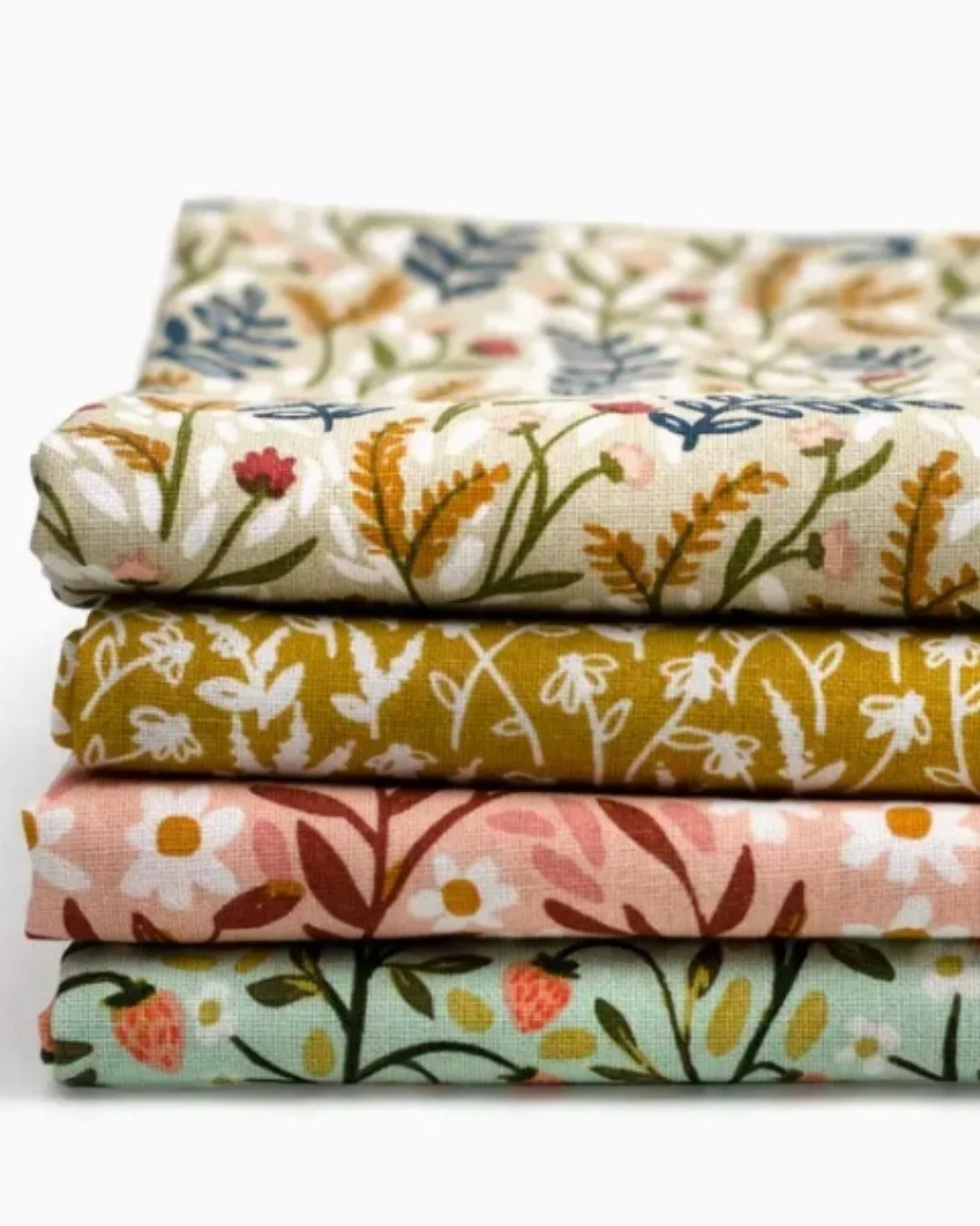 Bring a touch of blooming beauty into your kitchen with the Roadside Blooms Floral Kitchen Towel Set and the Tiny Floral Kitchen Towel Set 🌸 Designed with soft, absorbent cotton and charming floral prints, each towel features a Hang Tight&trade; Loo