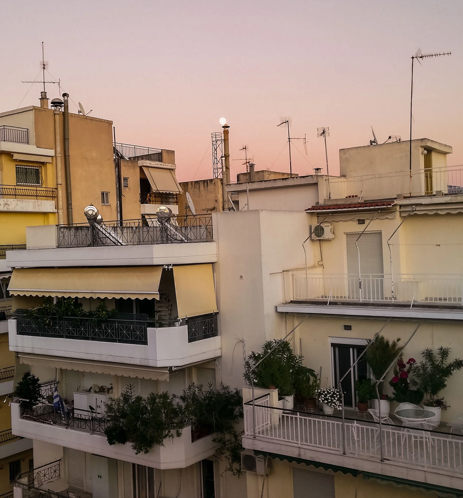 &Eta; &tau;&alpha;&upsilon;&tau;ό&chi;&rho;&omicron;&nu;&eta; ύ&pi;&alpha;&rho;&xi;&eta; &tau;&eta;&sigmaf; &Mu;&pi;&lambda;&epsilon; Ώ&rho;&alpha;&sigmaf; &epsilon;&nu;ώ &sigma;&tau;&omicron;&nu; &Omicron;&rho;ί&zeta;&omicron;&nu;&tau;&alpha; &kappa