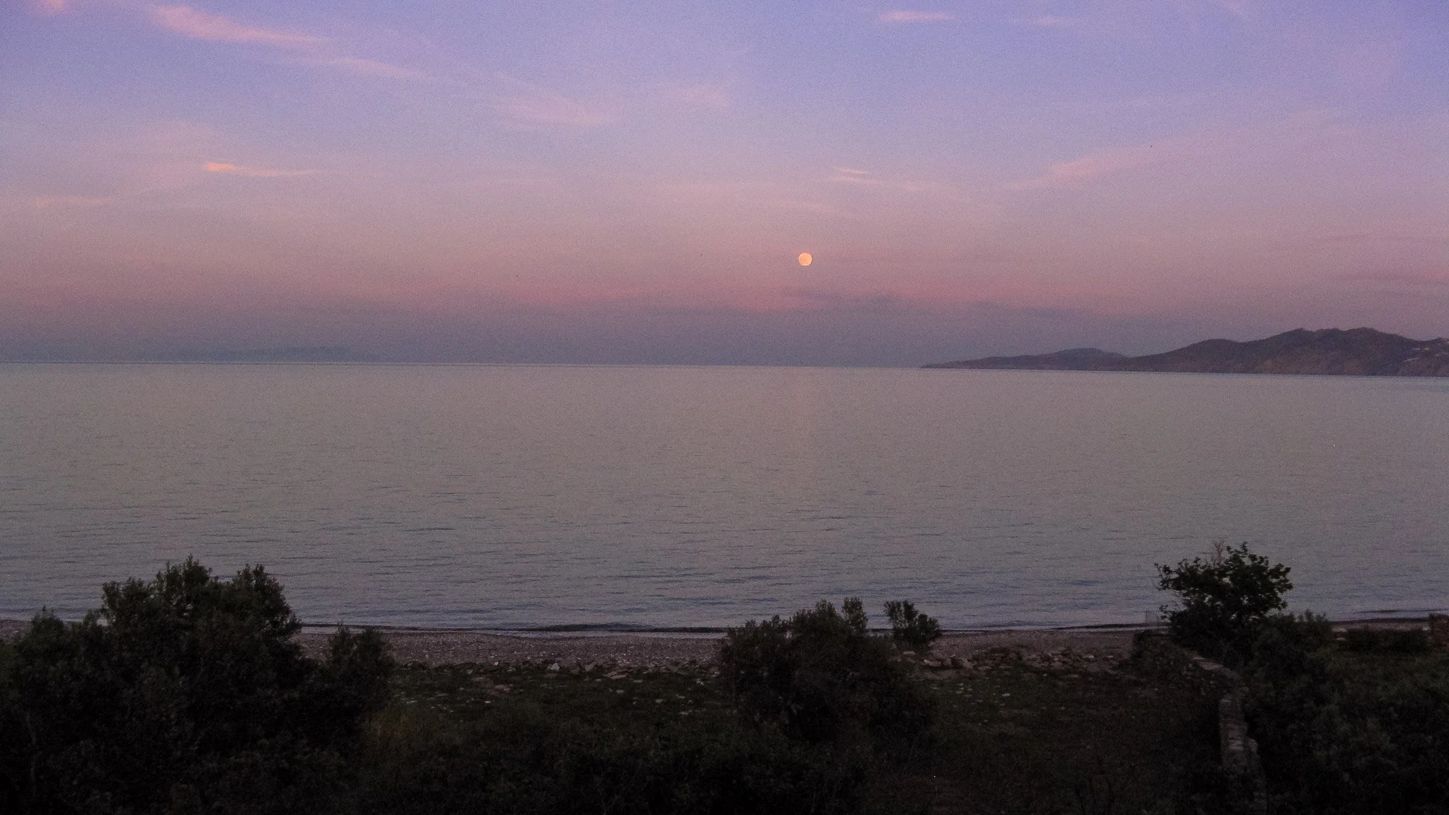 MOONRISE ON ISLAND 1-4.jpg