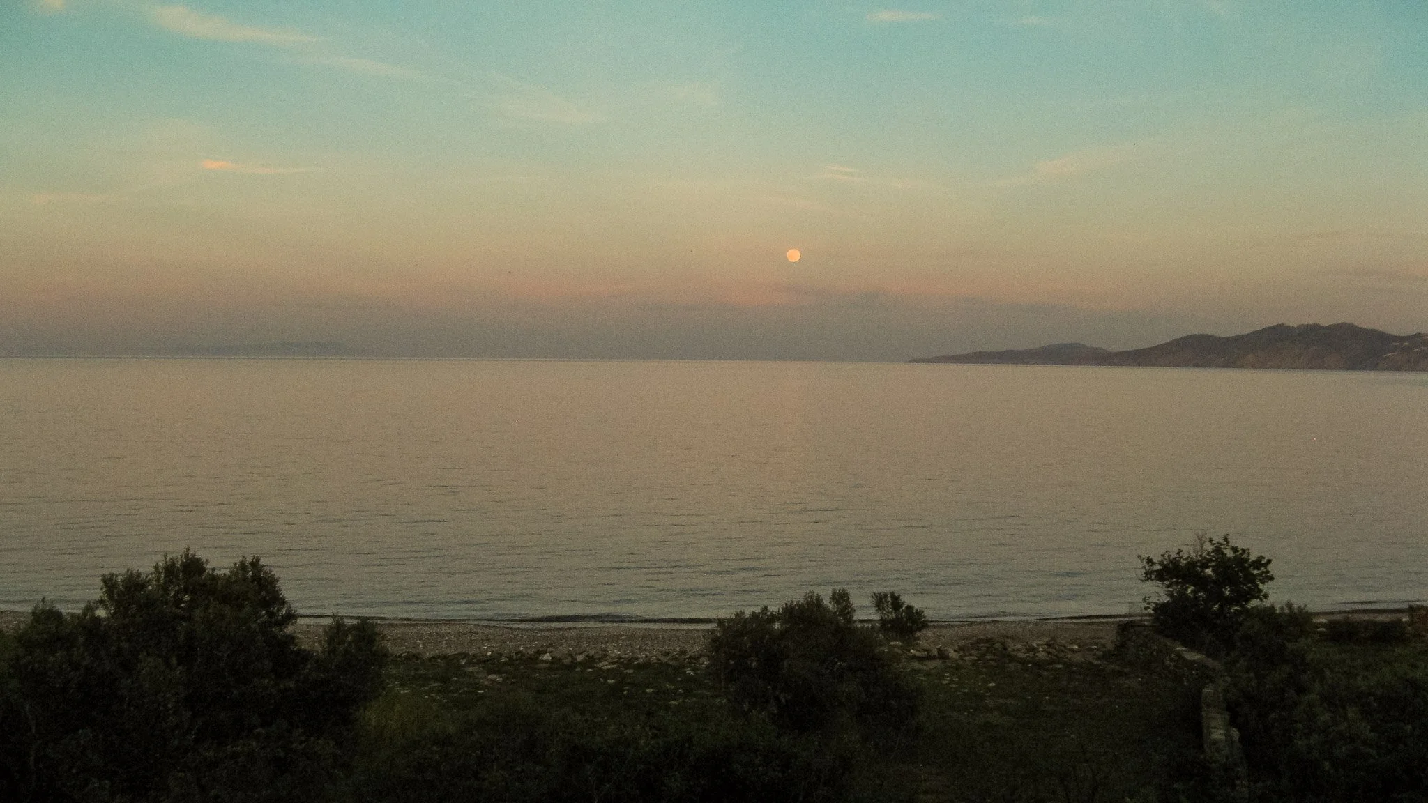 MOONRISE ON ISLAND 1-7.jpg