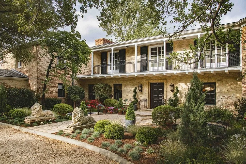 On the Market:: Fresh off it&rsquo;s stint as the 2025 @pasadenashowcasehouse⁠, Pasadena&rsquo;s Bauer/Cannell Estate is now available for only the third time since its completion in 1928. Designed by architect Reginald Johnson in his trademark inter