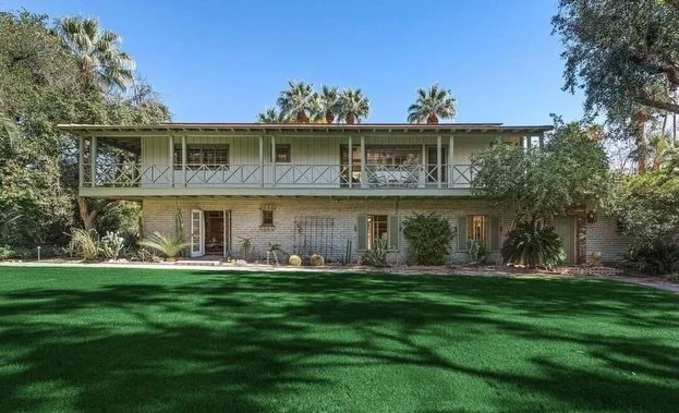 On the Market:: 1934 Monterey Revival style home in Palm Springs&rsquo; Old Las Palmas neighborhood.⁠
⁠
⁠Designed by noted Palm Springs architect Charles O. Matcham, today&rsquo;s home is a picture perfect example of the Monterey Revival style. Boast