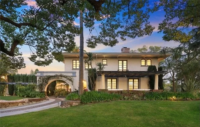 On the Market: 1929 Mediterranean Revival style home is Pasadena&rsquo;s Madison Heights neighborhood.⁠
⁠
There is nothing quite like a striking Mediterranean Revival style, and today&rsquo;s home pulls out all the stops. Located in Pasadena&rsquo;s 