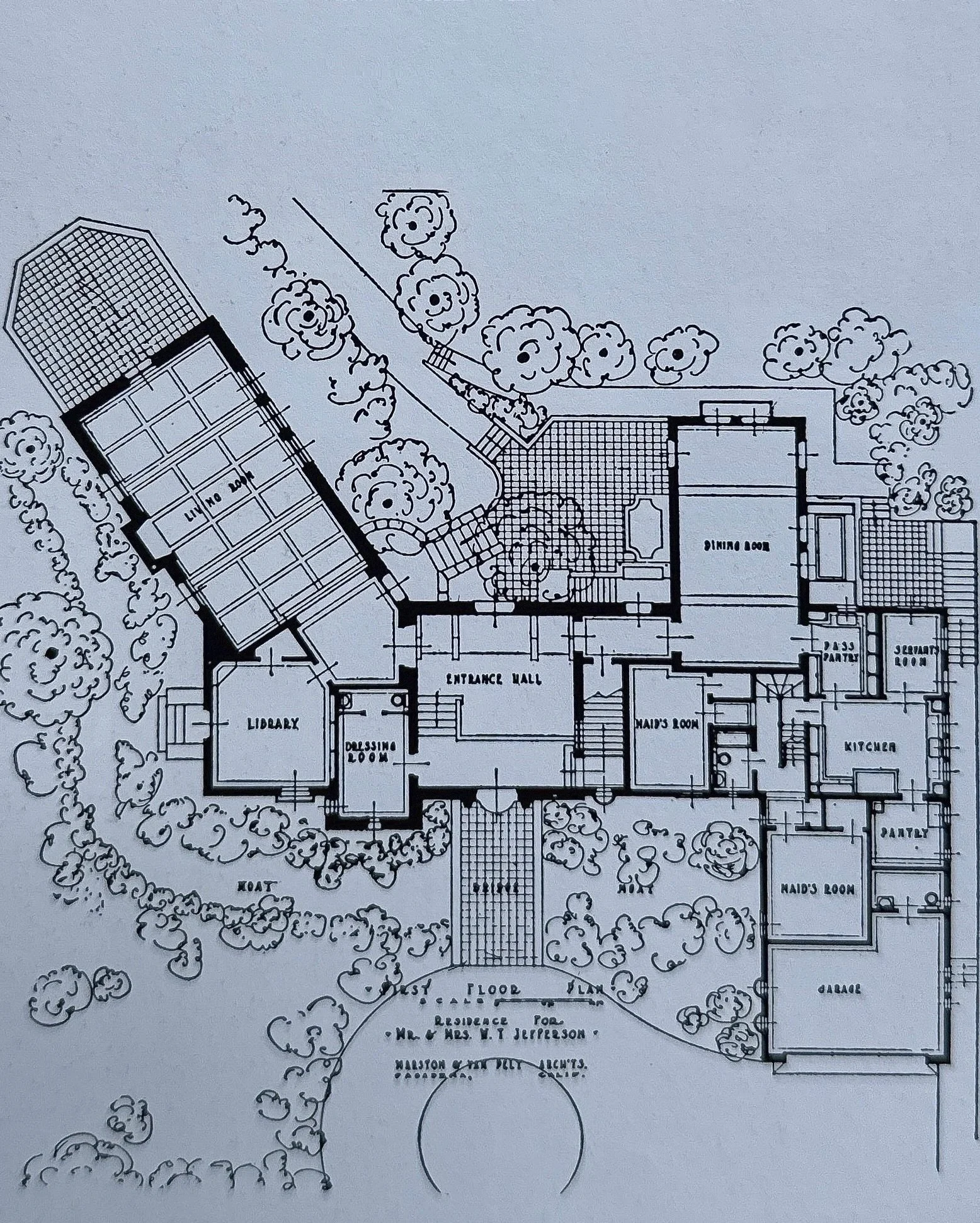 Happy Floor Plan Friday!⁠
⁠
By the early 1920s, Marston and Van Pelt⁠ was successfully creating homes in the then en vogue Mediterranean Revival style. For Mr. and Mrs. W. T. Jefferson, the architectural duo would design a sprawling home with a modif