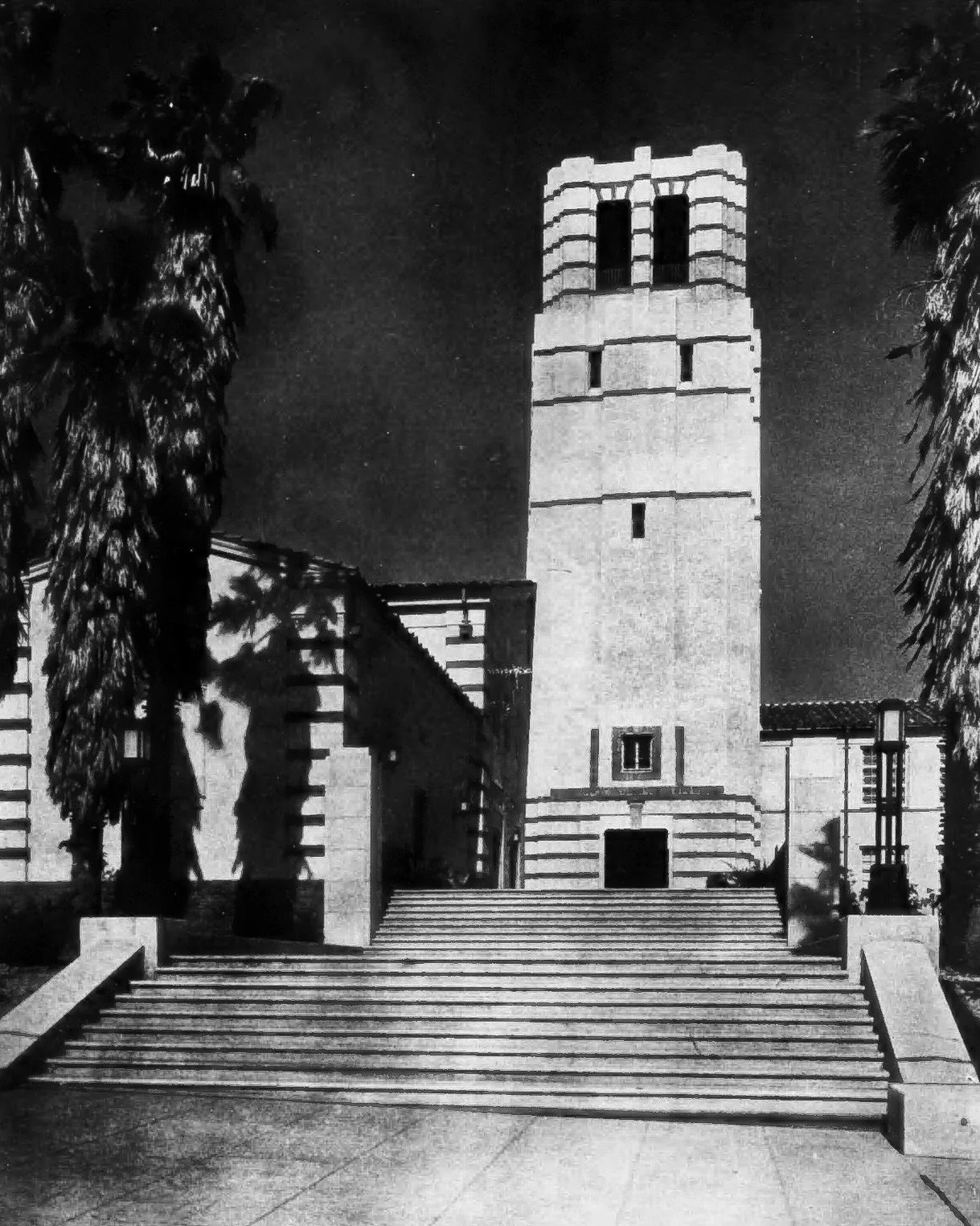 🚨Demolition Alert🚨⁠
⁠
Upon its completion in 1931, the tower Altadena&rsquo;s Charles W. Eliot Junior High School would serve as civic landmark in the unincorporated community&rsquo;s skyline. For the school&rsquo;s design, architects Marston &amp;