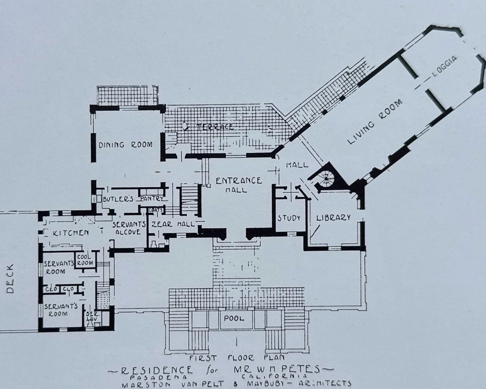 Happy Floor Plan Friday!⁠
⁠
Located across the Arroyo Seco from last week&rsquo;s Jefferson⁠ Residence is the 1923 Residence of Mr. and Mrs. W. H. Peters, also designed by the Marston &amp; Van Pelt⁠ partnership. For the Peters, the architects would 